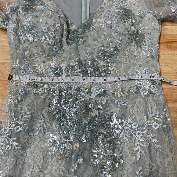 Mac Duggal NWT Embellished V-Neck Illusion Long Sleeve Gown Seamist Size 6 Blue - Picture 12 of 12